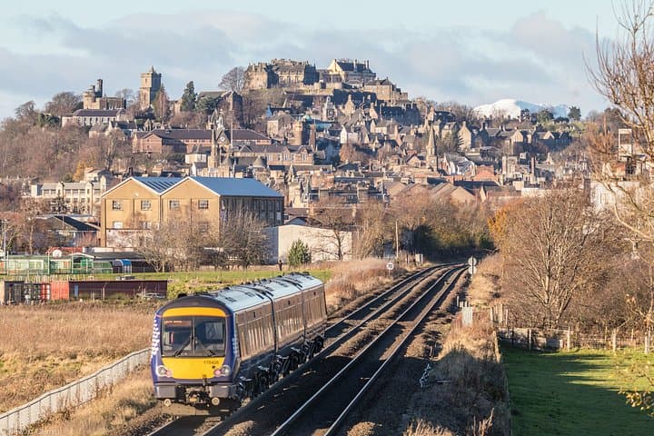 Stirling Castle and Old Town Tour by Train - Tickets Included