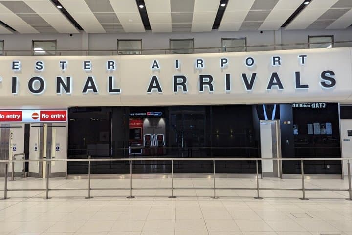 Private Transfer from Manchester Airport to City Centre