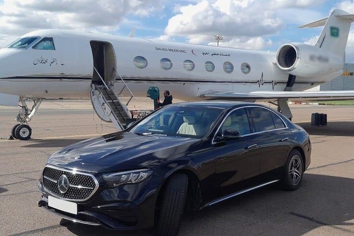 Heathrow to Chelsea E-Class Private Transfer