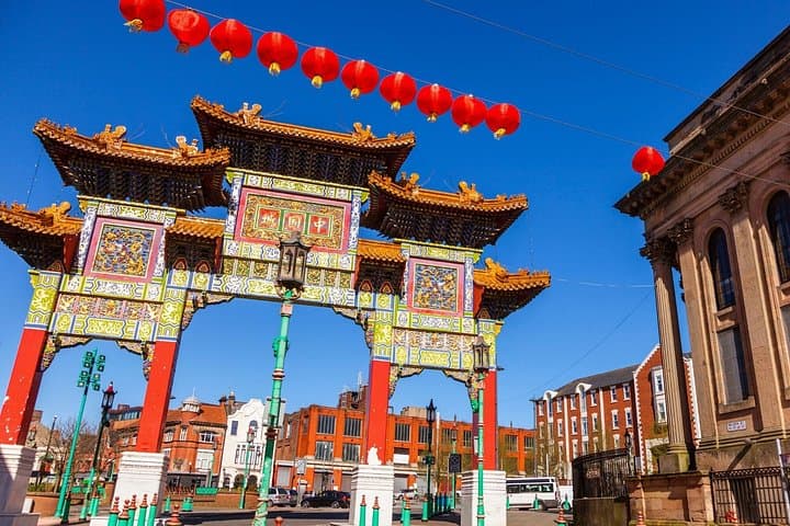 Liverpool Scavenger Hunt & Highlights Self-Guided Walking Tour