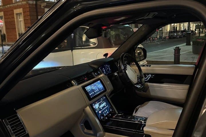 Heathrow to Southampton Eco Saloon Private Transfer