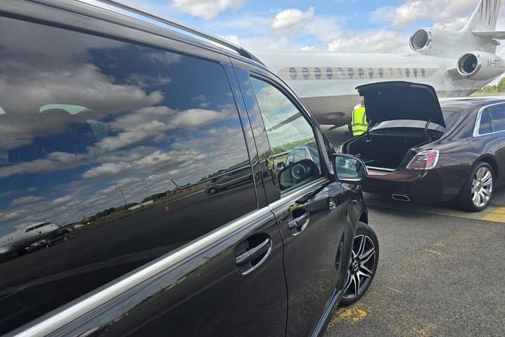 Heathrow to Southampton Eco Saloon Private Transfer