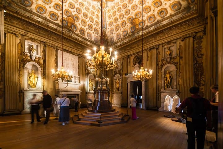 Royal Kensington Gardens Tour & Kensington Palace Entry