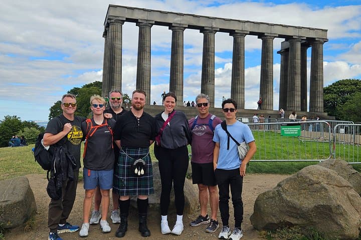 Complete Edinburgh Experience Old and New Town Tour
