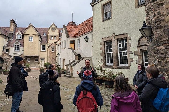 Complete Edinburgh Experience Old and New Town Tour