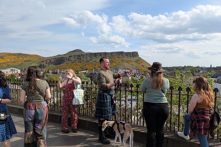 Complete Edinburgh Experience Old and New Town Tour