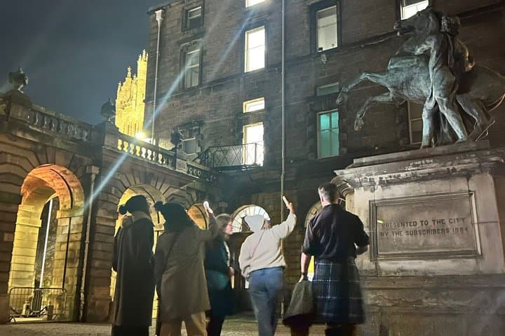 Tales of Edinburgh Pub Tour Journey through History and Whisky