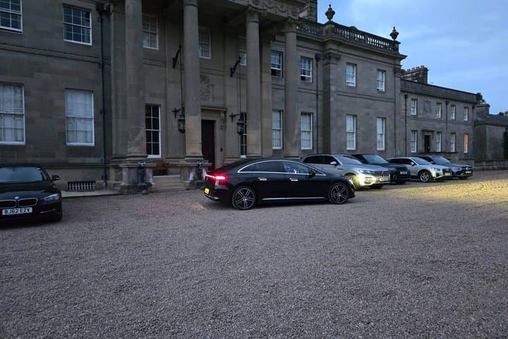 Private Luxury Transfer Between Edinburgh Airport and Inverness