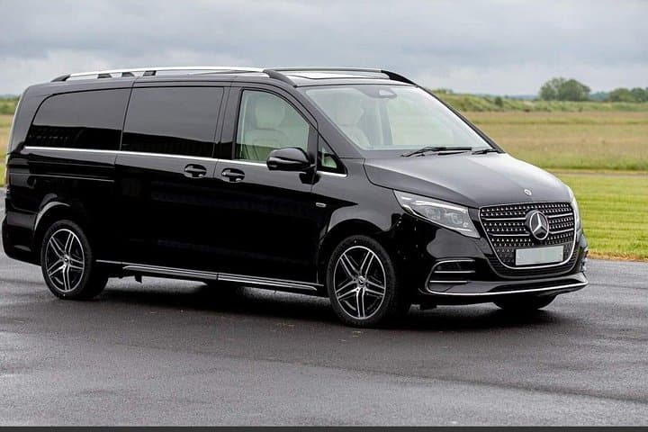 Private Luxury Transfer Between Edinburgh Airport and Inverness