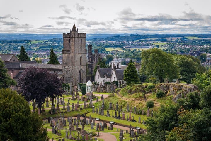 Stirling Castle and Old Town Ticket Included Tour