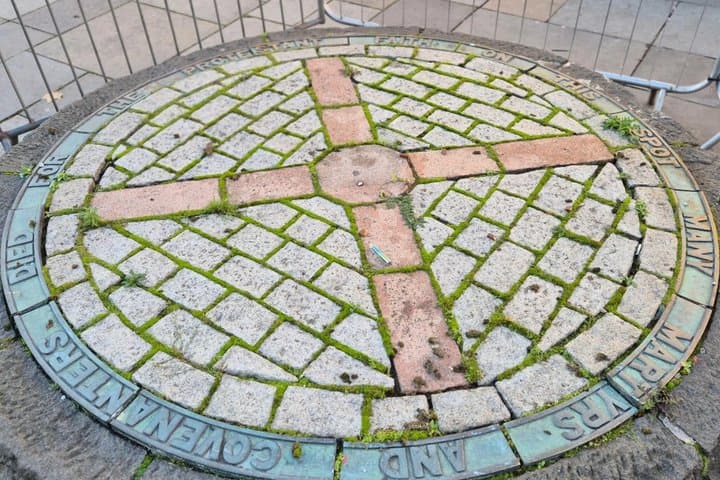 Edinburgh True Crime Audio Tour with A Former Detective
