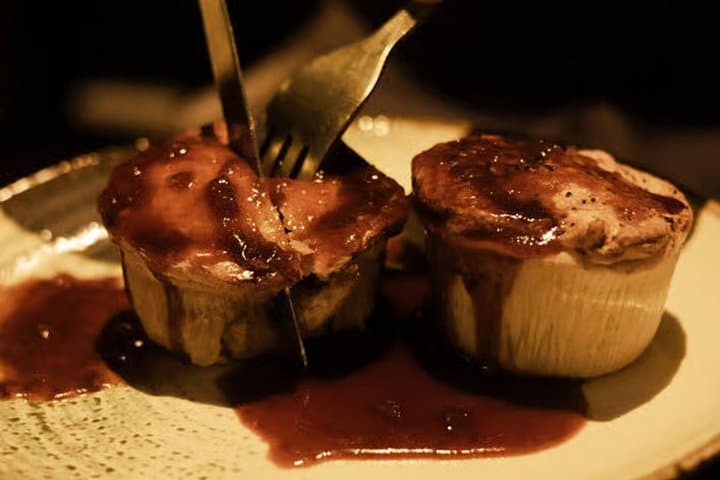 London Private Pub Food Tour Historic Taverns and Classic Bites