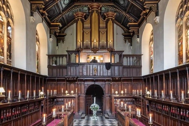 Wren to Waterhouse: A Self-Guided Cambridge Tour