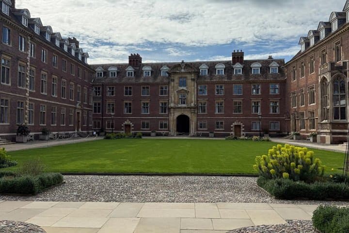 Wren to Waterhouse: A Self-Guided Cambridge Tour