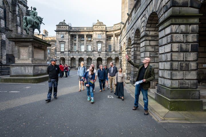 Edinburgh Movie and TV Locations Walking Tour with Outlander