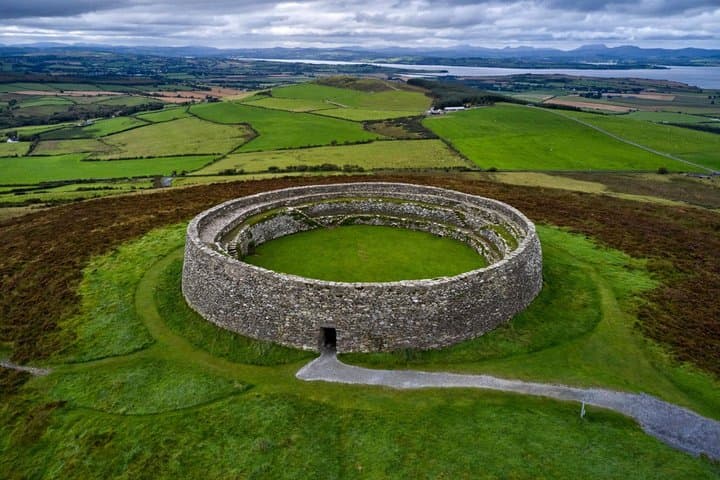 Derry Donegal and Slieve League Private Minivan Tour