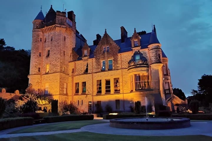 Private Belfast Half Day Tour with Black Taxi and Luxury Minivan