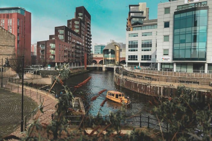 Leeds Self Guided Tour of Grand Arcades and Golden Owls