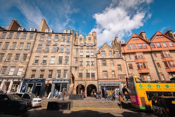 Edinburgh Old Town and Calton Hill Self Guided Audio Tour