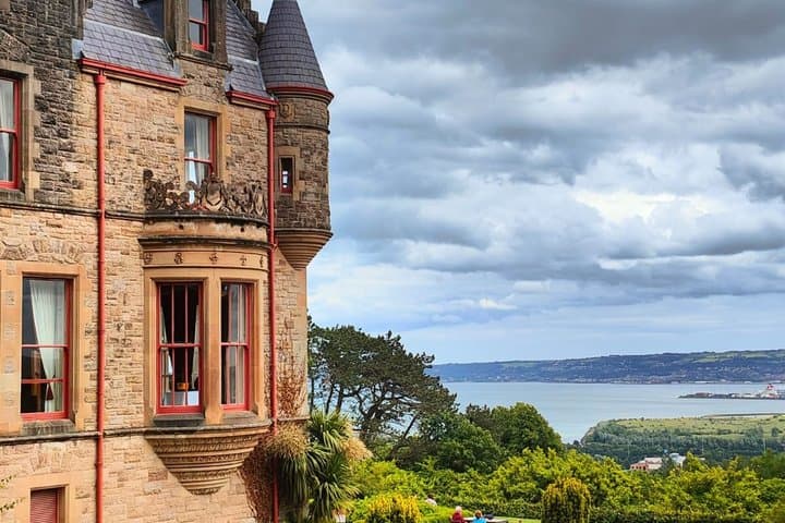 Belfast Highlights Full Day Luxury Minivan Tour