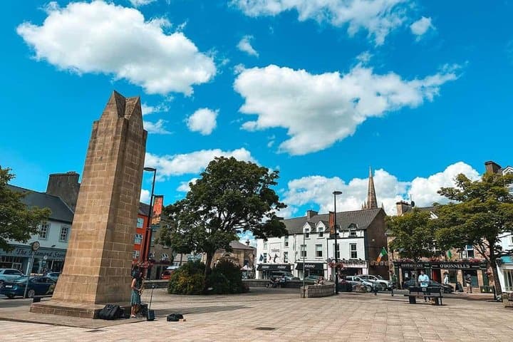Derry and Donegal Full Day Luxury Minivan Tour