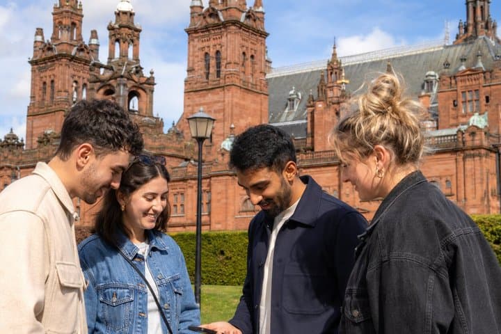 Secrets of Glasgow: Self-Guided Scavenger Hunt & Walking Tour
