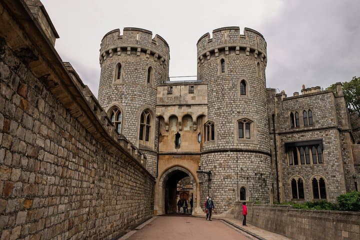 Windsor Castle Stonehenge Bath 3 Icons in One Day
