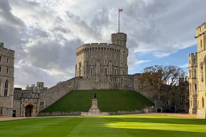 Windsor Castle Stonehenge Bath 3 Icons in One Day
