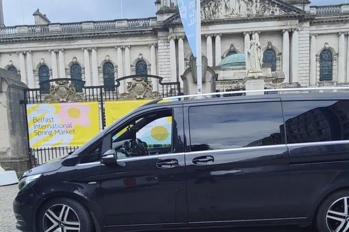 Belfast Political Peace Walls Tour by Luxury Minivan+ transfer