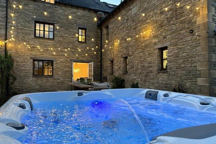 3 Day London Break with Hotel plus Roman Baths and Cotswolds