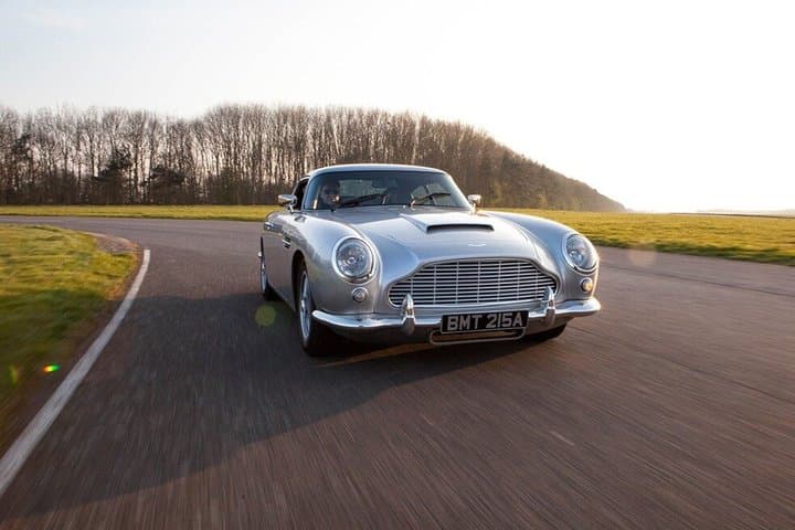 Aston Martin DB5 in 6 Lap Experience at Mallory Park