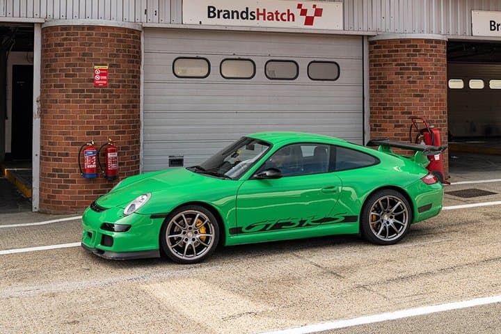 Porsche 911 in 6 Lap Experience at Mallory Park