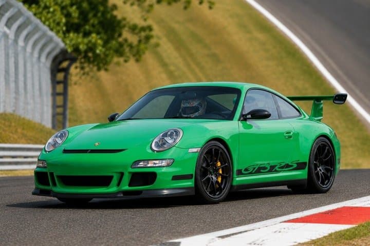 Porsche 911 in 6 Lap Experience at Mallory Park
