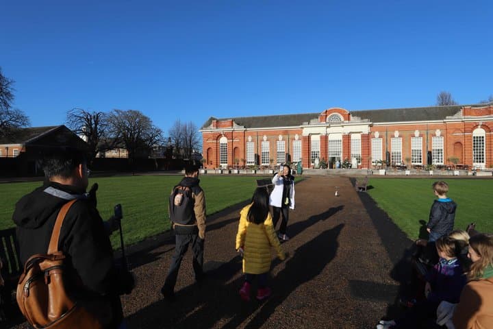 Christmas at Kensington Palace, Walk, High Tea & Palace Entry