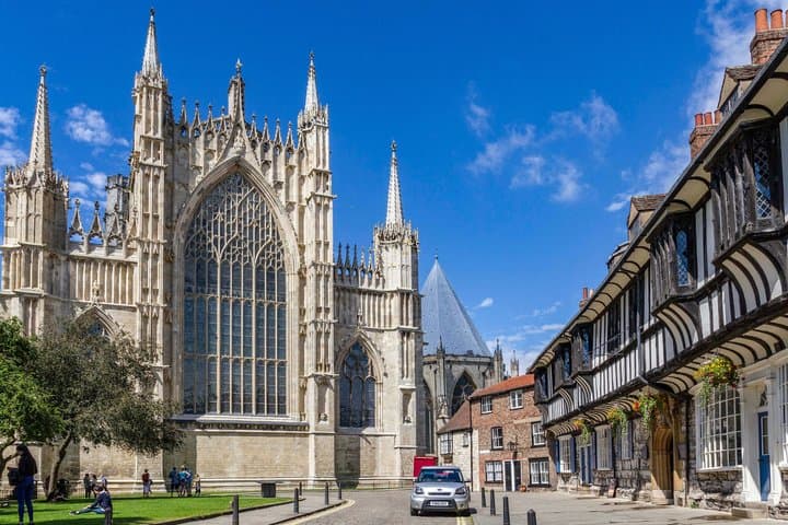 York Walking Tour with Audioguide on your Smartphone