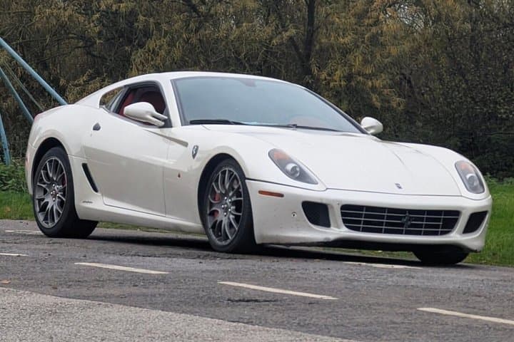 Ferrari 599 V12 in 6 Lap Experience at Blyton Park Lincoln