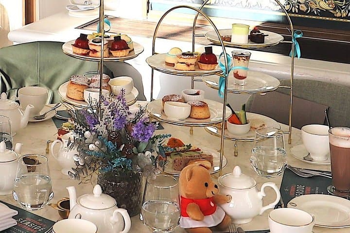 Christmas at Kensington Palace, Walk, High Tea & Palace Entry