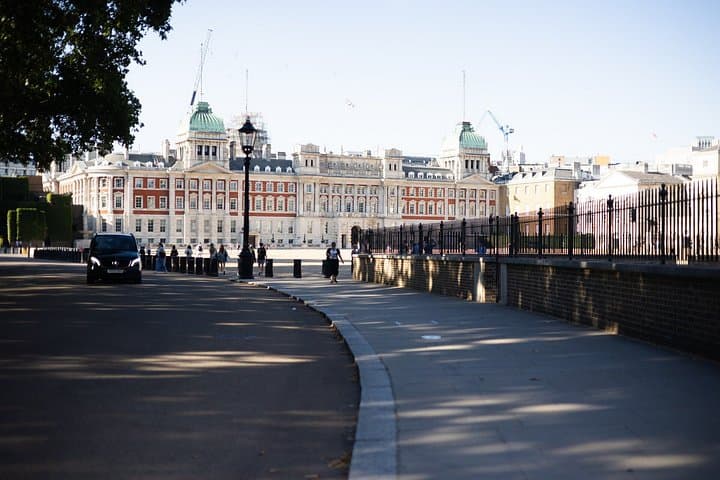 Central London Walking Tour Royal Landmarks and History