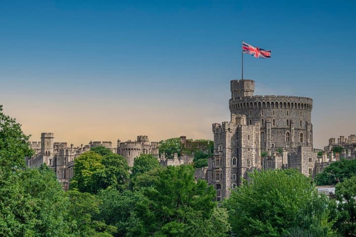 Stonehenge & Windsor Tour from London (Small Group)
