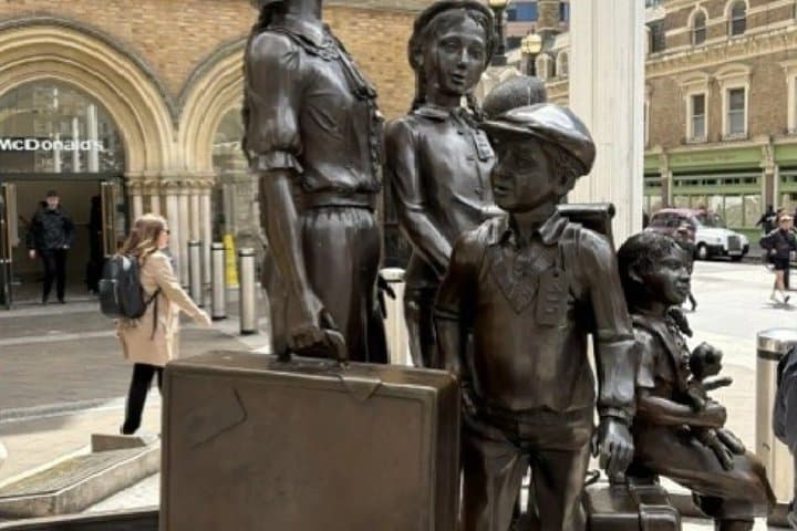 Roman Roads to Rooftops: A Self-Guided London Walking Tour