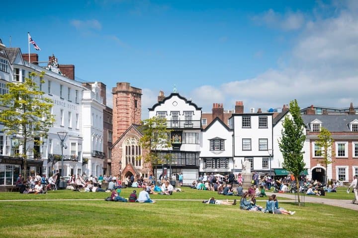 Exeter sightseeing and pub hopping with private guide