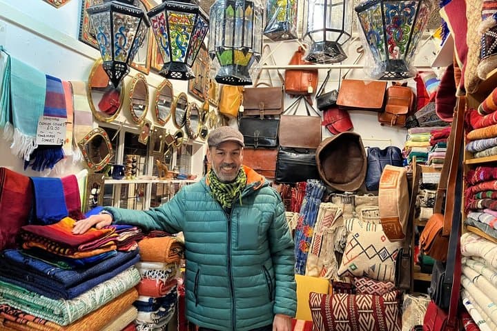 Walthamstow Way - Artists, Markets and Murals Walking Tour