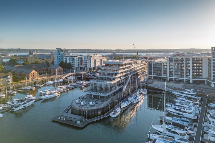Central London to Southampton Cruise Terminal or Hotel Transfers