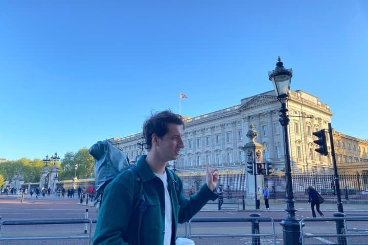 Pompous Britain Interactive and Alternative London Walking Tour