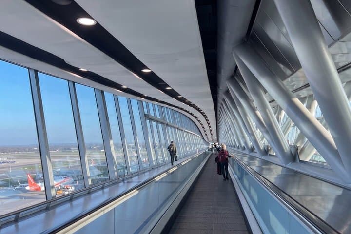 London Gatwick Airport Private Transfer Arrival or Departure