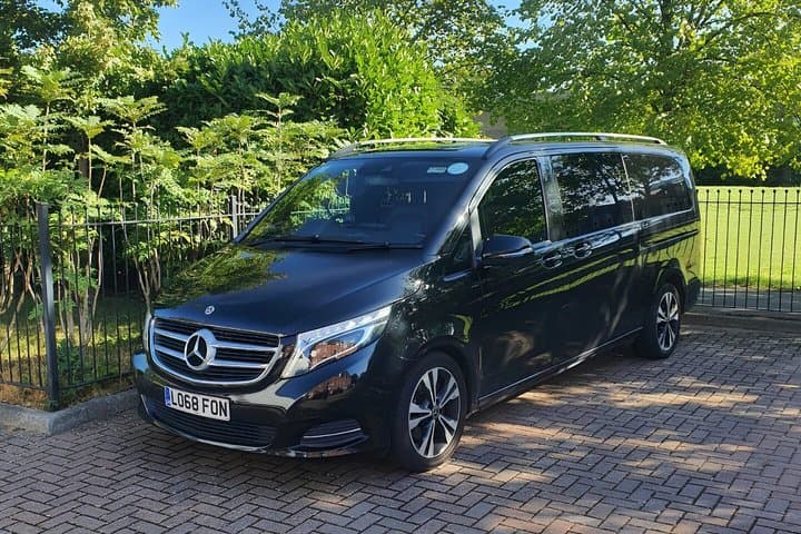 London Gatwick Airport Private Transfer Arrival or Departure