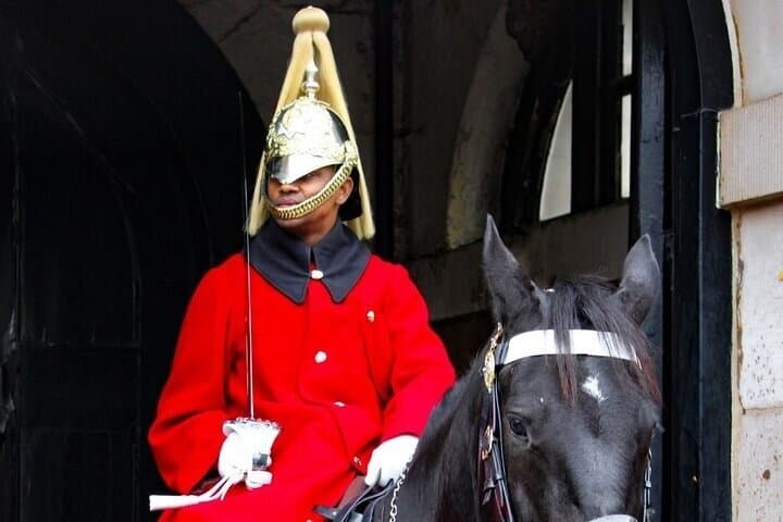 German Buckingham Palace and Changing of the Guard Walking Tour