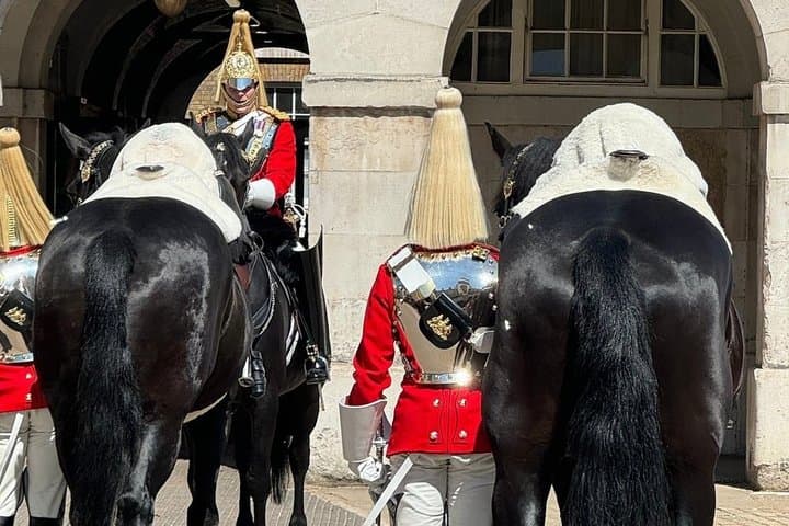 Spanish Buckingham Palace and Changing of the Guard Walking Tour