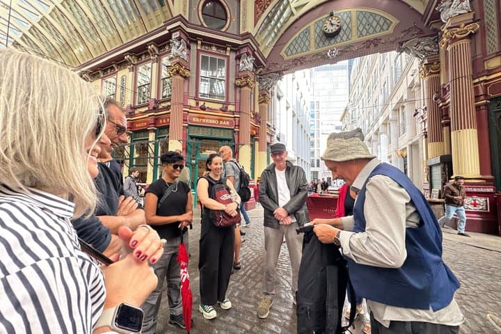 The Tower of London to St Paul's: A City of London Walking Tour