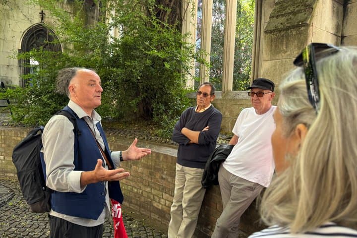 The Tower of London to St Paul's: A City of London Walking Tour